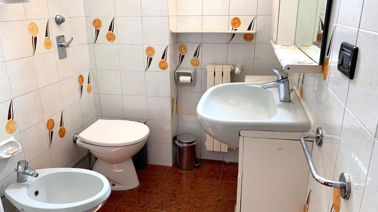 Como Lake Milano Dream Apartment Guanzate Bagian luar foto